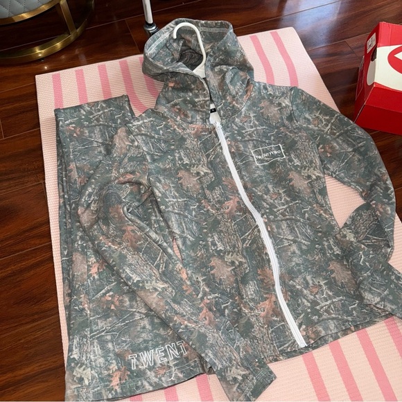 TWENTYTWO Women's Camouflage TWO PIECE - Picture 1 of 14
